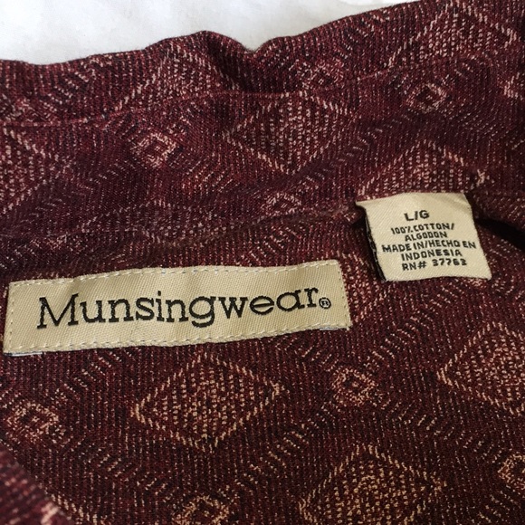 Button up - Picture 2 of 3